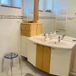 Au Pied Du *